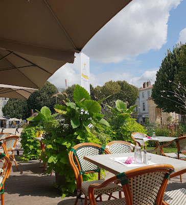 Place Colbert à Rochefort
