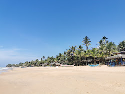 Narigama Beach'in fotoğrafı - rahatlamayı sevenler arasında popüler bir yer