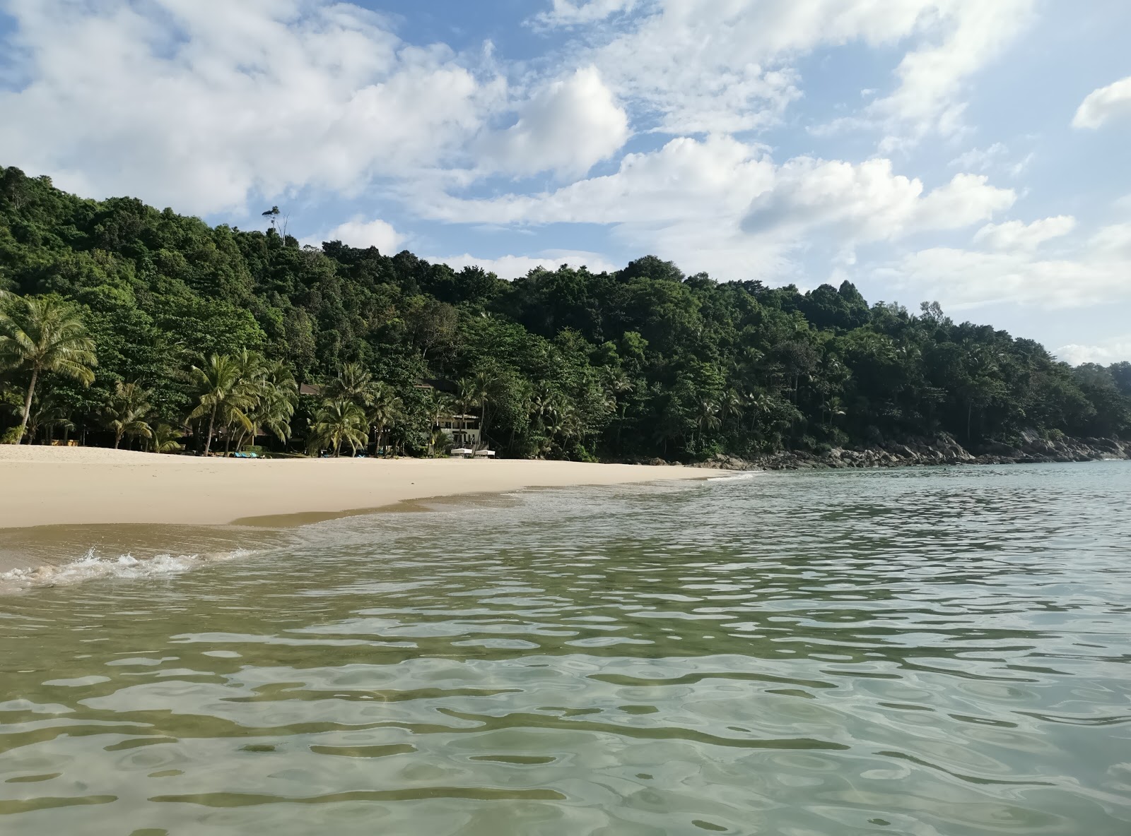 Fotografie cu Plaja Andaman White amplasat într-o zonă naturală
