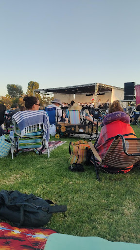 Park «Mike Ward Community Park Woodbridge», reviews and photos, 20 Lake Rd, Irvine, CA 92604, USA