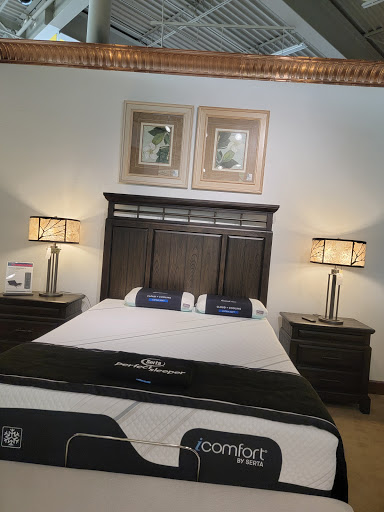 Furniture Store «Rooms To Go & Rooms To Go Kids Furniture Store - Montgomery», reviews and photos, 6810 Eastchase Pkwy Suite A, Montgomery, AL 36117, USA