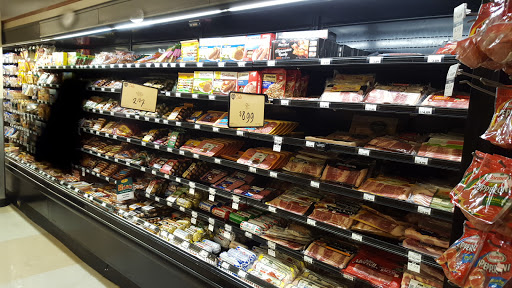 Grocery Store «D & W Fresh Market», reviews and photos, 2103 Parkview Ave, Kalamazoo, MI 49008, USA