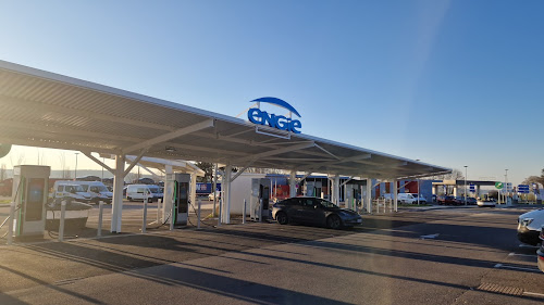 Borne de recharge de véhicules électriques ENGIE Station de recharge Morainvilliers
