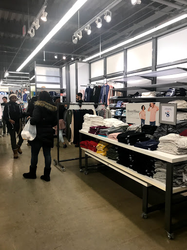 Clothing Store «Old Navy», reviews and photos, 40-24 College Point Blvd, Flushing, NY 11354, USA
