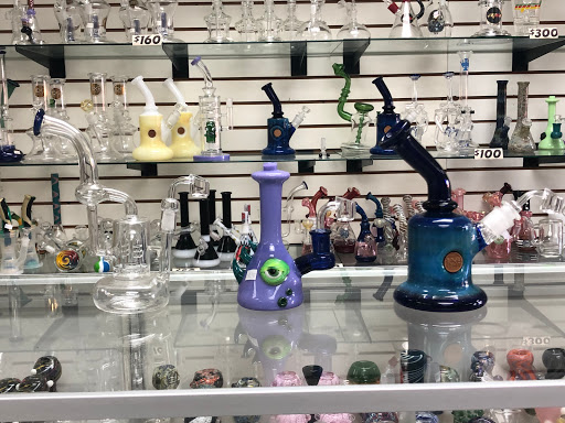 Tobacco Shop «VIshions Smoke Shop», reviews and photos, 3185 Midway Dr, San Diego, CA 92110, USA