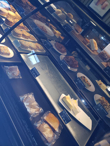 Shopping Mall «Gilroy Crossing Shopping Center», reviews and photos, 6915 Camino Arroyo, San Jose, CA 95112, USA