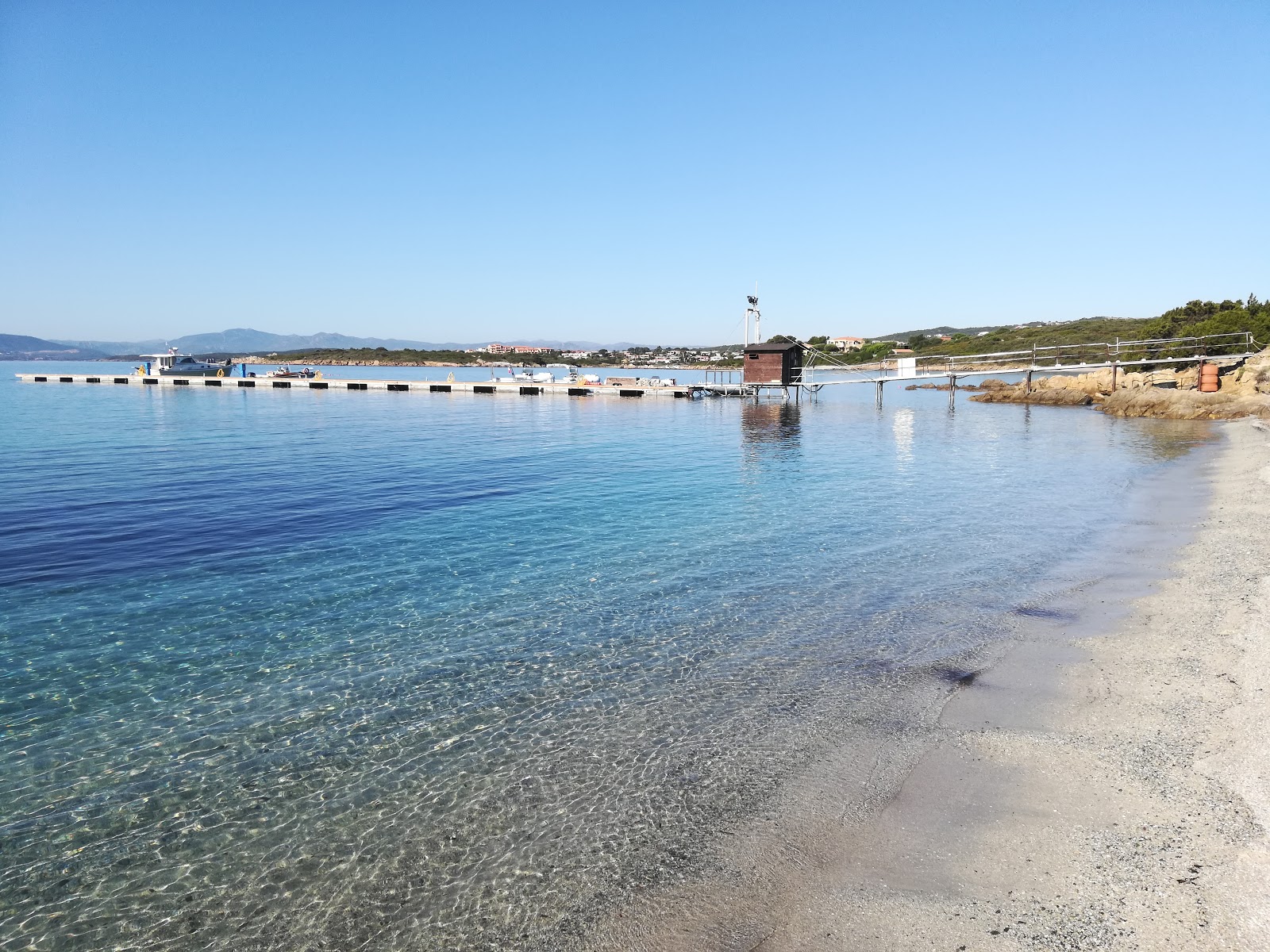 Spiaggia Nodu Piano'in fotoğrafı geniş ile birlikte