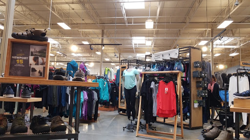 Camping Store «REI», reviews and photos, 735 NW Gilman Blvd, Issaquah, WA 98027, USA