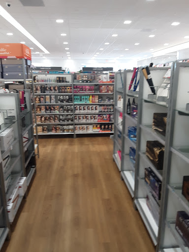 Hair Salon «Ulta Beauty», reviews and photos, 200 Triangle Shopping Center #260, Longview, WA 98632, USA