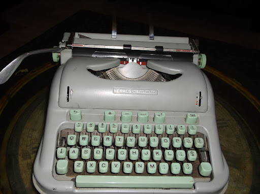 Typewriter repair service Pasadena