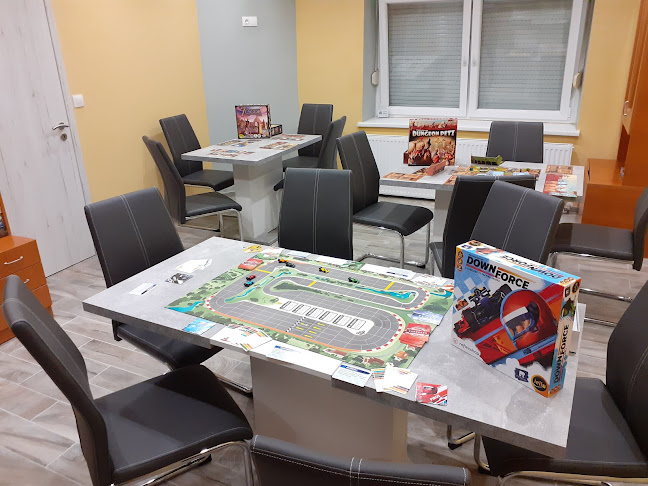 Opinii despre Draconis Társasjátékklub în Sopron - Kocsma