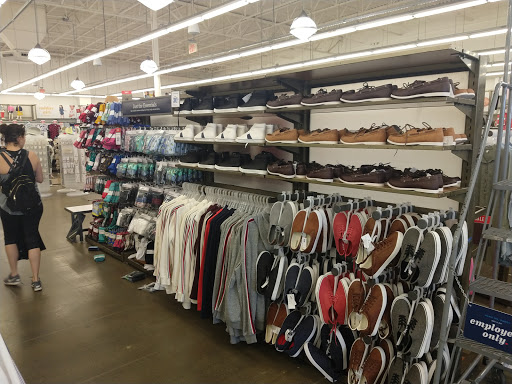 Clothing Store «Old Navy», reviews and photos, 1201 Barbara Jordan Blvd, Austin, TX 78723, USA