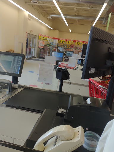 Grocery Store «Save-A-Lot», reviews and photos, 1918 N Dort Hwy, Flint, MI 48506, USA