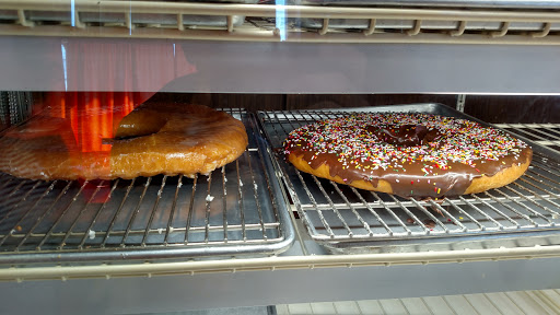 Donut Shop «Alvernon Donut Shop», reviews and photos, 1450 S Alvernon Way, Tucson, AZ 85711, USA