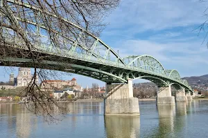 Mária Valéria Bridge image