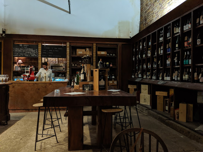 The Winemakers Club - Pub