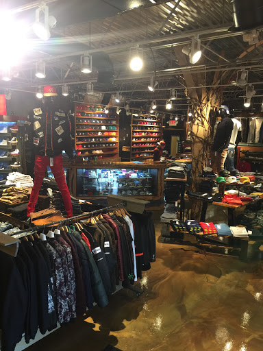 Clothing Store «Krush Clothing», reviews and photos, 4447 Mayfield Rd, South Euclid, OH 44121, USA