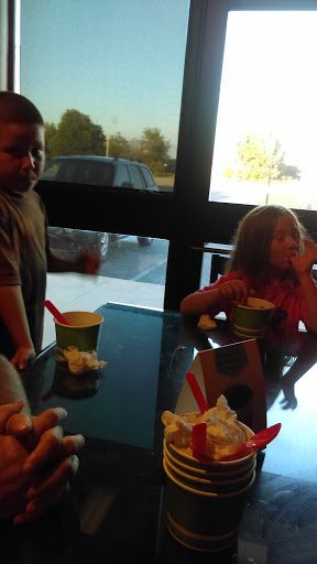 Ice Cream Shop «Swirlz Of Paragould», reviews and photos, W Kingshighway, Paragould, AR 72450, USA