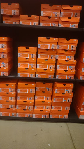 Sporting Goods Store «Nike Factory Store», reviews and photos, 1600 Saratoga Ave #213, San Jose, CA 95129, USA
