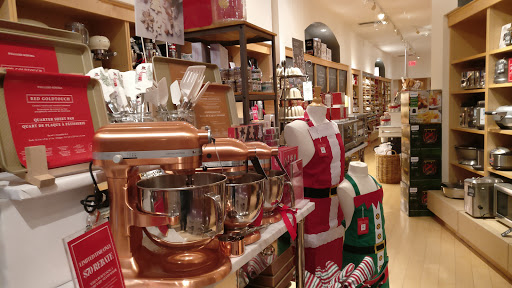Kitchen Supply Store «Williams-Sonoma», reviews and photos, 352 Adams Rd, Rochester Hills, MI 48309, USA