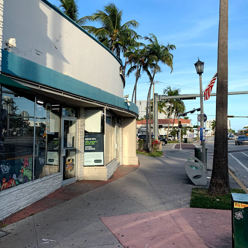 Grocery Store «Bay Supermarket», reviews and photos, 907 Normandy Dr, Miami Beach, FL 33141, USA