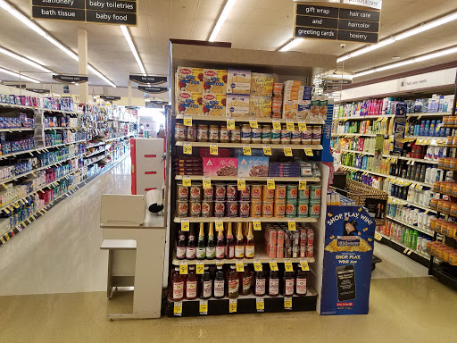 Grocery Store «Safeway», reviews and photos, 437 S King St, Leesburg, VA 20175, USA