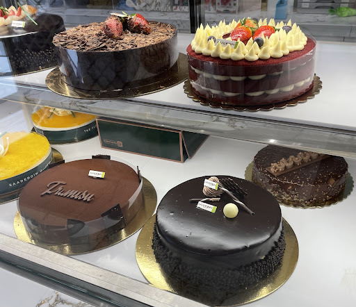 حلويات وكافيه سعد الدين تبوك 