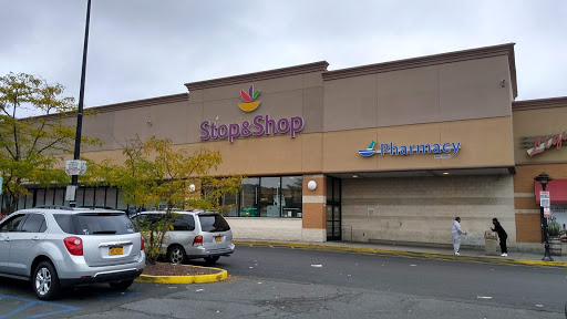 Shopping Mall «New Horizons Shopping Mall», reviews and photos, 961 E 174th St, Bronx, NY 10460, USA