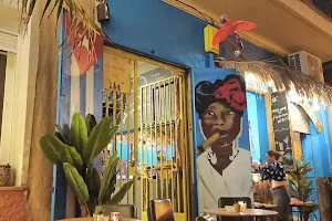 cubano cocktail bar image