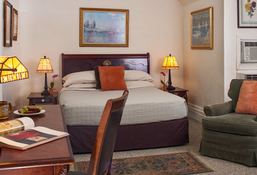 Bed & Breakfast «Inn at Lake Joseph», reviews and photos, 162 St Josephs Rd, Forestburgh, NY 12777, USA