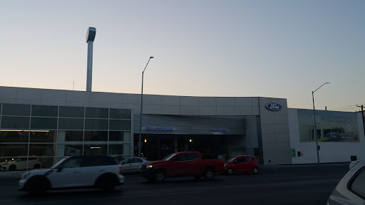 Agencia Ford Automotriz Monterrey
