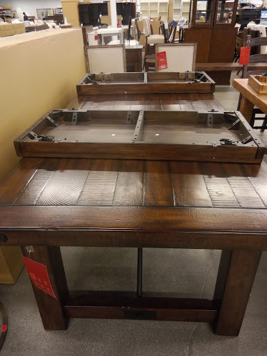 Outlet Mall «Tanger Outlet Riverhead», reviews and photos, 200 Tanger Mall Dr, Riverhead, NY 11901, USA