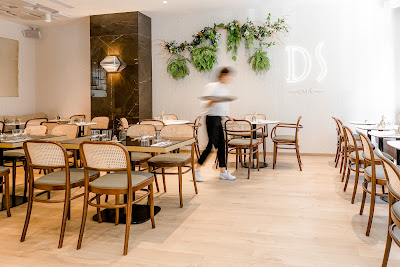 DS Café Victor Hugo à Paris