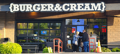 Shopping Mall «Pine Creek Shopping Center», reviews and photos, 692 Freeman Ln, Grass Valley, CA 95949, USA