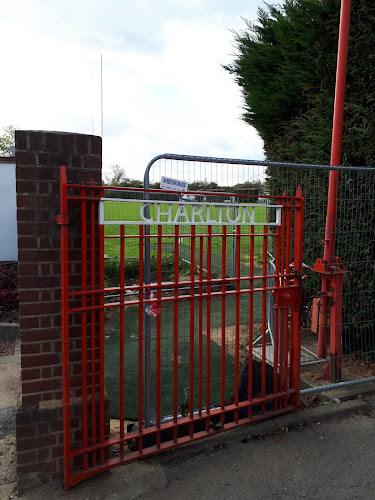 Comments and reviews of Charlton Athletic F.C. Training Ground