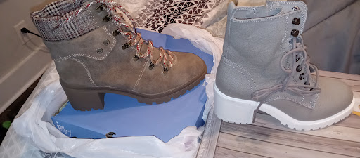 Shoe Store «Shoe Carnival», reviews and photos, 2776 Wilma Rudolph Blvd, Clarksville, TN 37040, USA