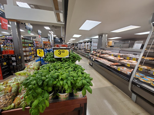 Grocery Store «Quality Food Center», reviews and photos, 2636 Bellevue Way NE, Bellevue, WA 98004, USA