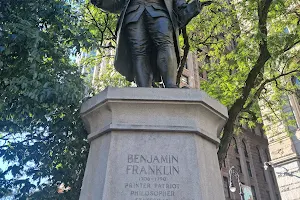 Benjamin Franklin Statue image