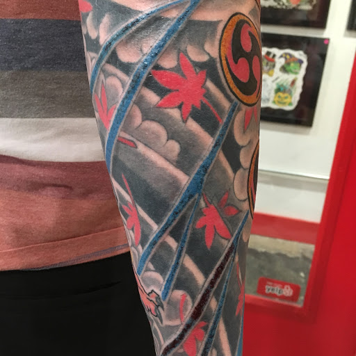 Explore name tattoos ideas for guys, creative tattoo ideas in Dallas, available at Carl Hallowell, Horisho