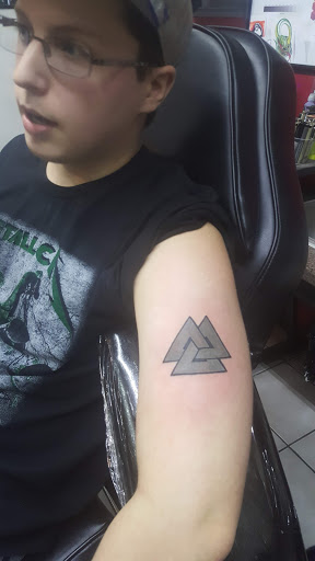 Tattoo Shop «China Doll Tattoo & Piercing», reviews and photos, 7346 Calumet Ave, Hammond, IN 46324, USA