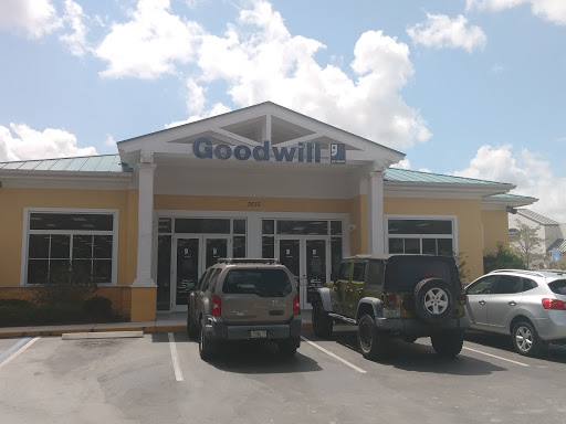 Goodwill Vero Beach/Oslo Store & Donation Center, 3535 Oslo Rd, Vero Beach, FL 32968, Thrift Store