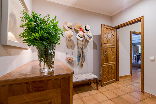 Cleaning Begur en Pals, Girona