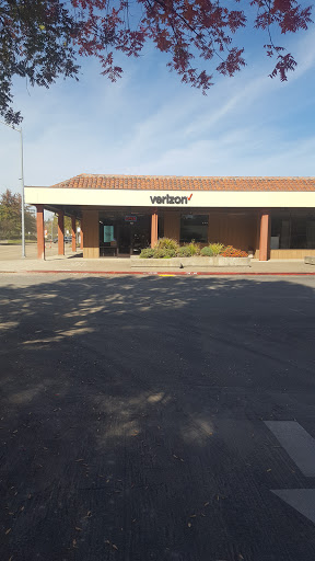 Cell Phone Store «Verizon Authorized Retailer - A Wireless», reviews and photos, 225 N Orchard Ave, Ukiah, CA 95482, USA