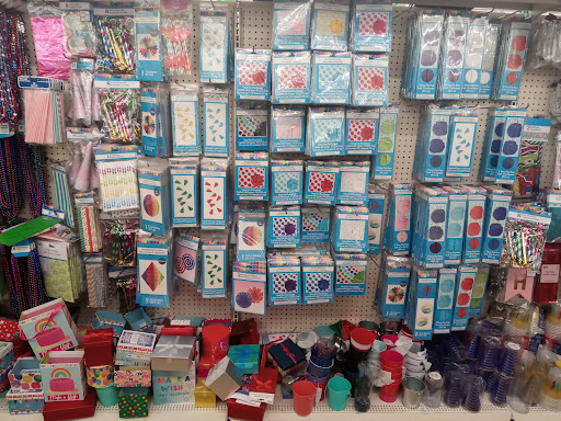Dollar Store «Dollar Tree», reviews and photos, 9221 N 56th St, Temple Terrace, FL 33617, USA