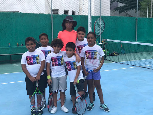 Cancun Racquet Academy- Clases de Tenis en Cancun