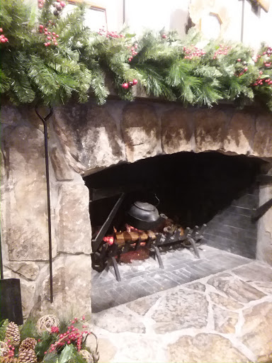 American Restaurant «Cracker Barrel Old Country Store», reviews and photos, 13833 W Hillsborough Ave, Tampa, FL 33635, USA