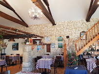 Atmosphère du Restaurant familial La Grange à Saint-Sernin - n°2