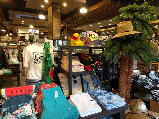 Clothing Store «Tillys», reviews and photos, 81 Spectrum Center Dr, Irvine, CA 92618, USA