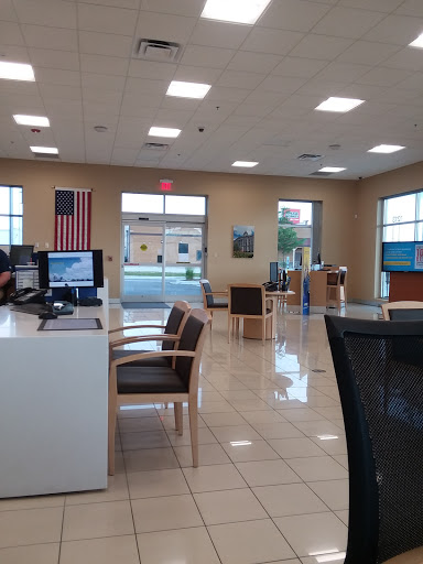 Used Car Dealer «CarMax», reviews and photos, 1213 Holiday Dr, Bloomington, IL 61704, USA