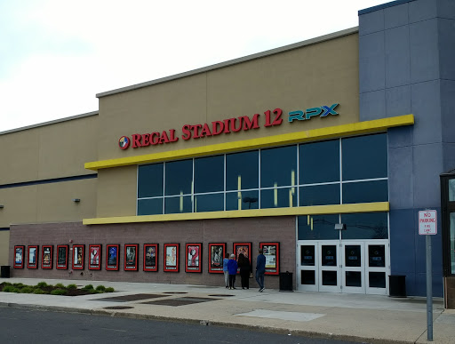 Movie Theater «Regal Cinemas Moorestown Mall 12 & RPX», reviews and photos, 400 NJ-38, Moorestown, NJ 08057, USA